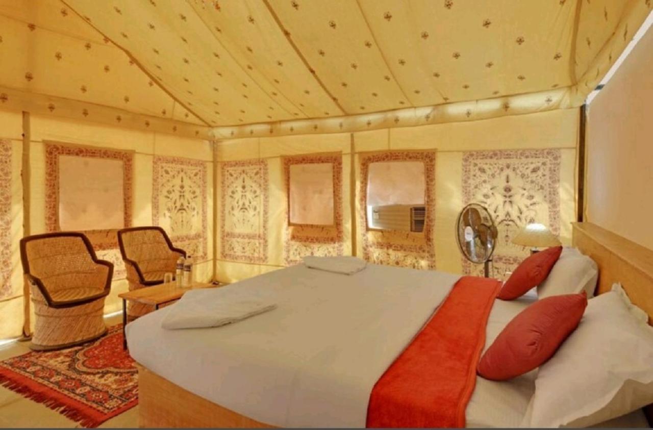 Luxury tent Desert Safari Camp